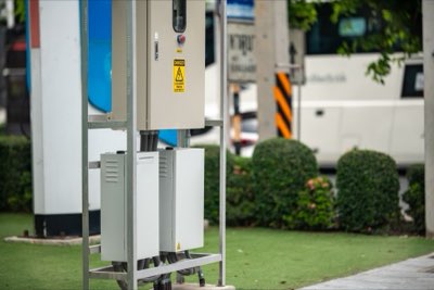 EV Economica vs Premium: Guida all'Acquisto