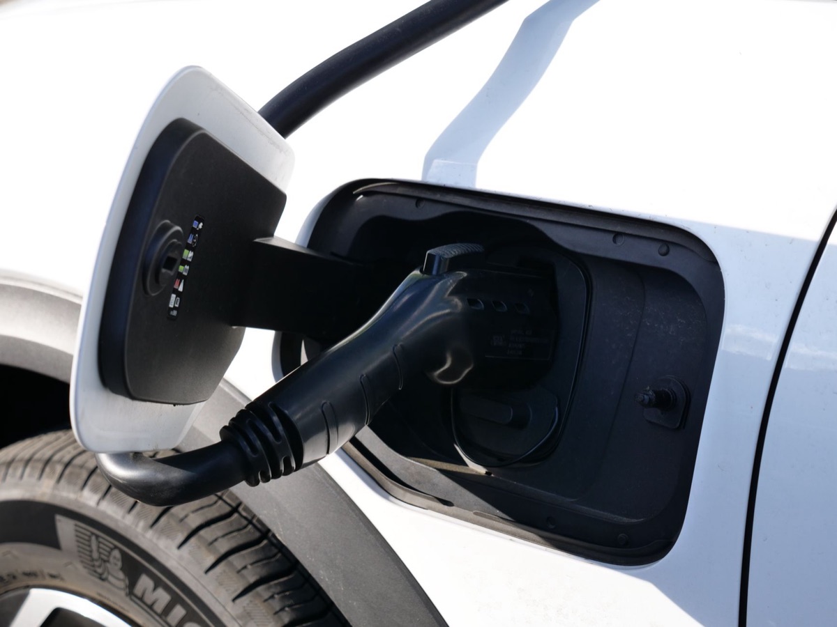 Véhicule électrique en mode de charge rapide