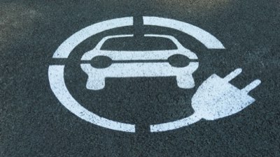Véhicule électrique : guide des infrastructures et de l'autonomie