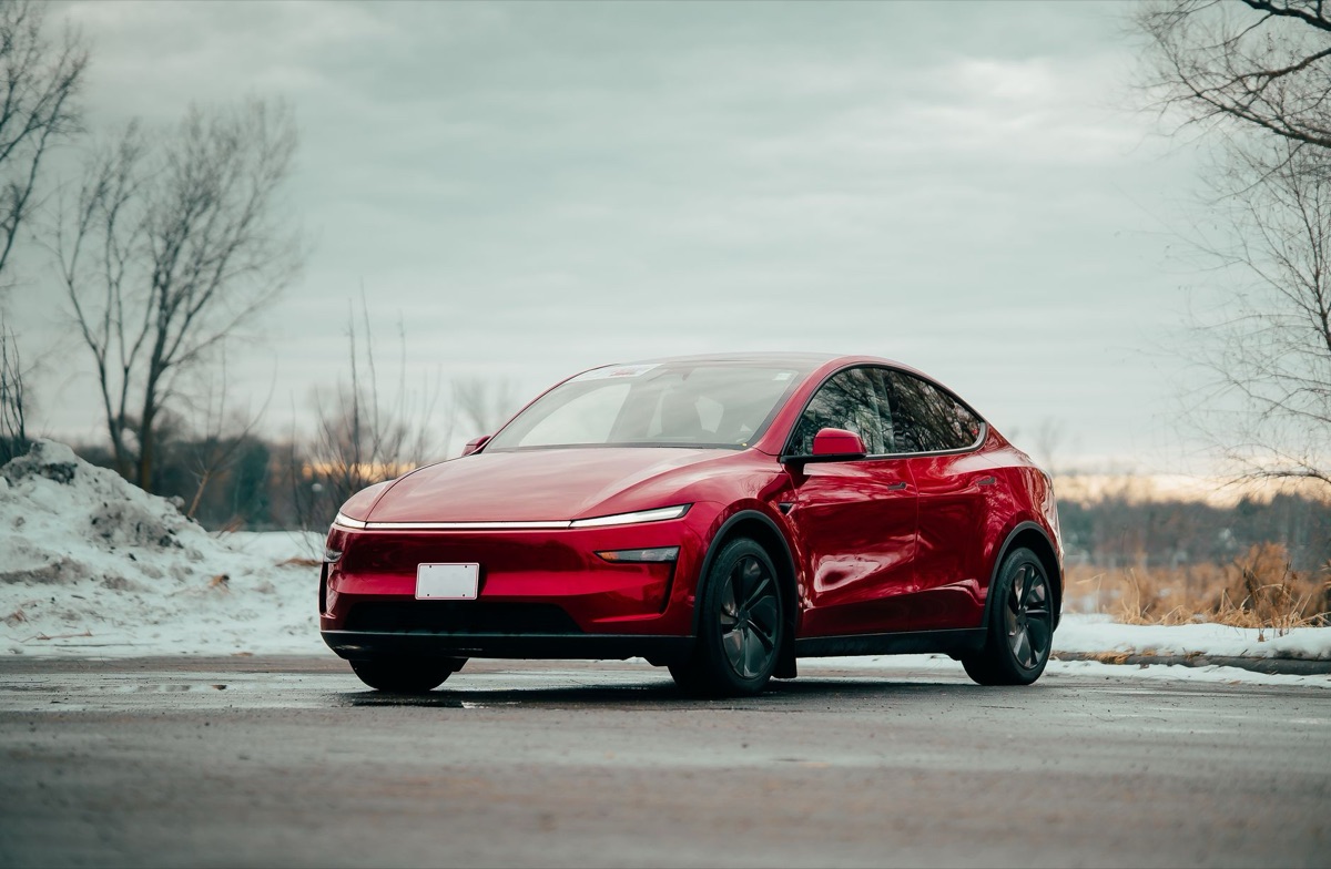 Vue technique d'un châssis de voiture électrique avec batterie