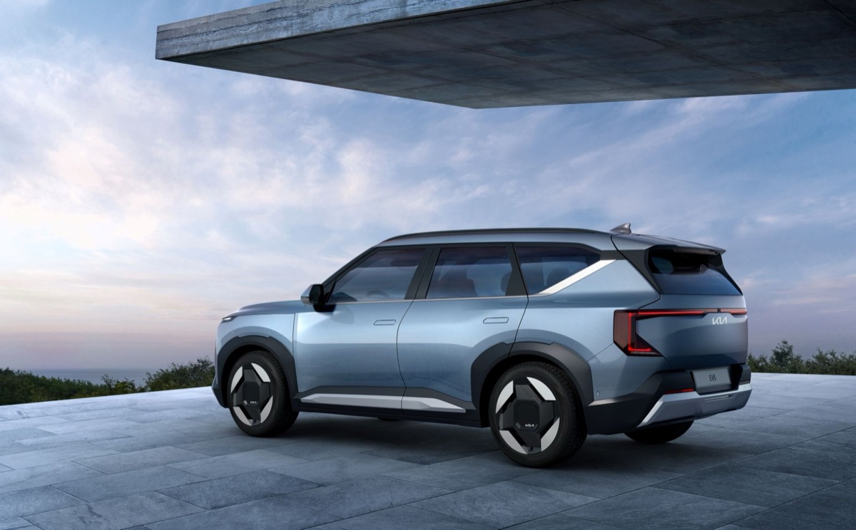 Ruim interieur van een elektrische gezins-SUV